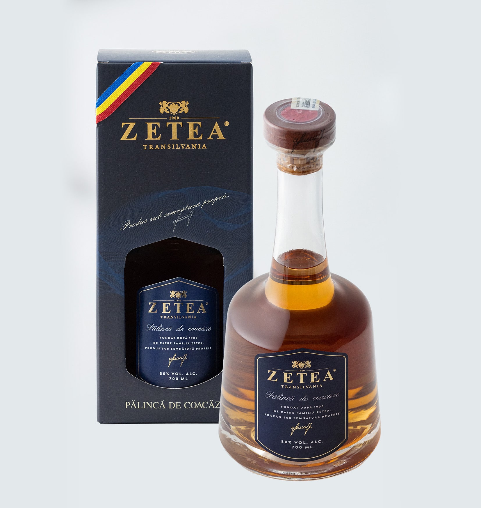 produs Zetea Palinca Coacaze 2 min