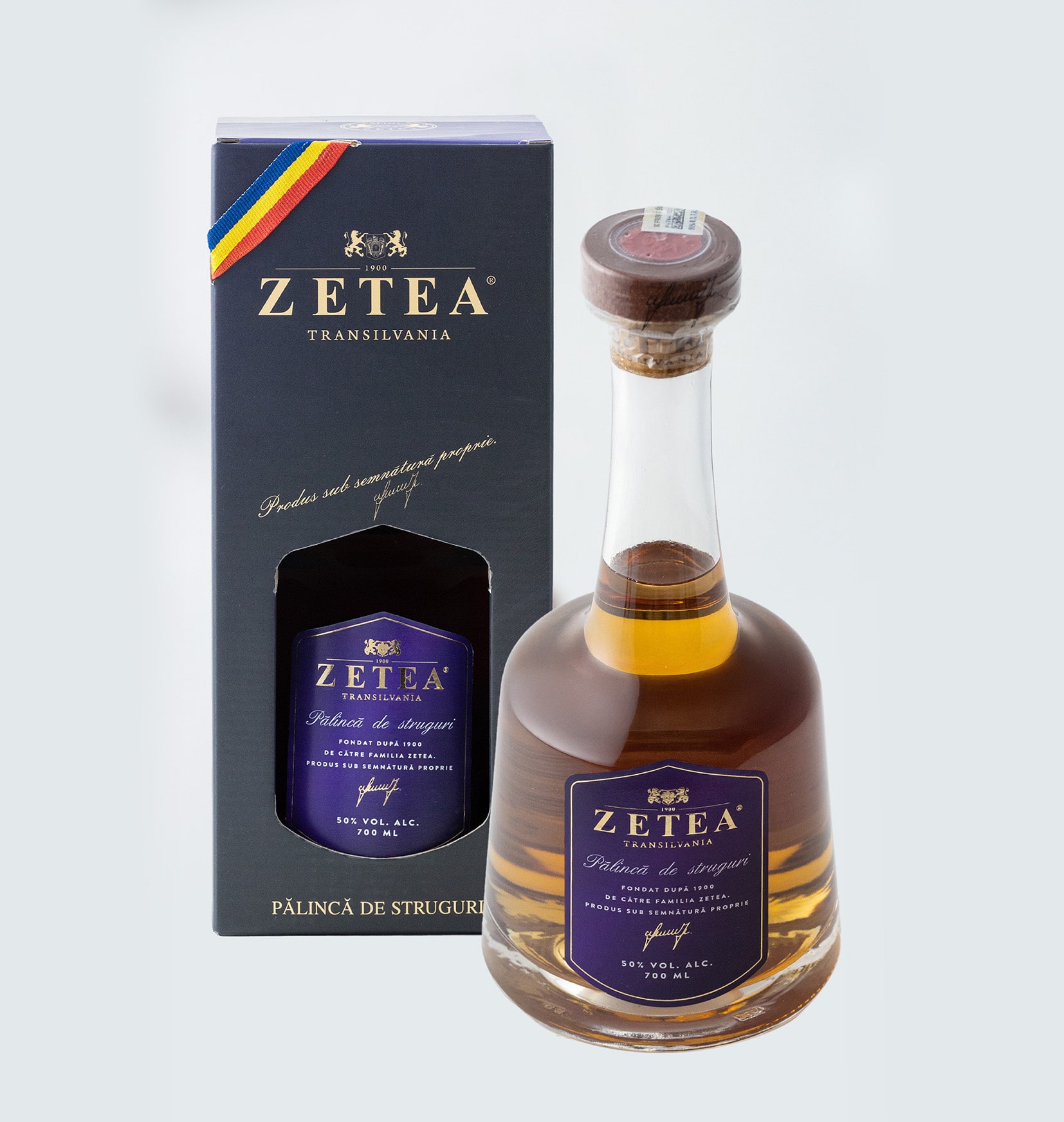 produs Zetea Palinca Struguri 2 min